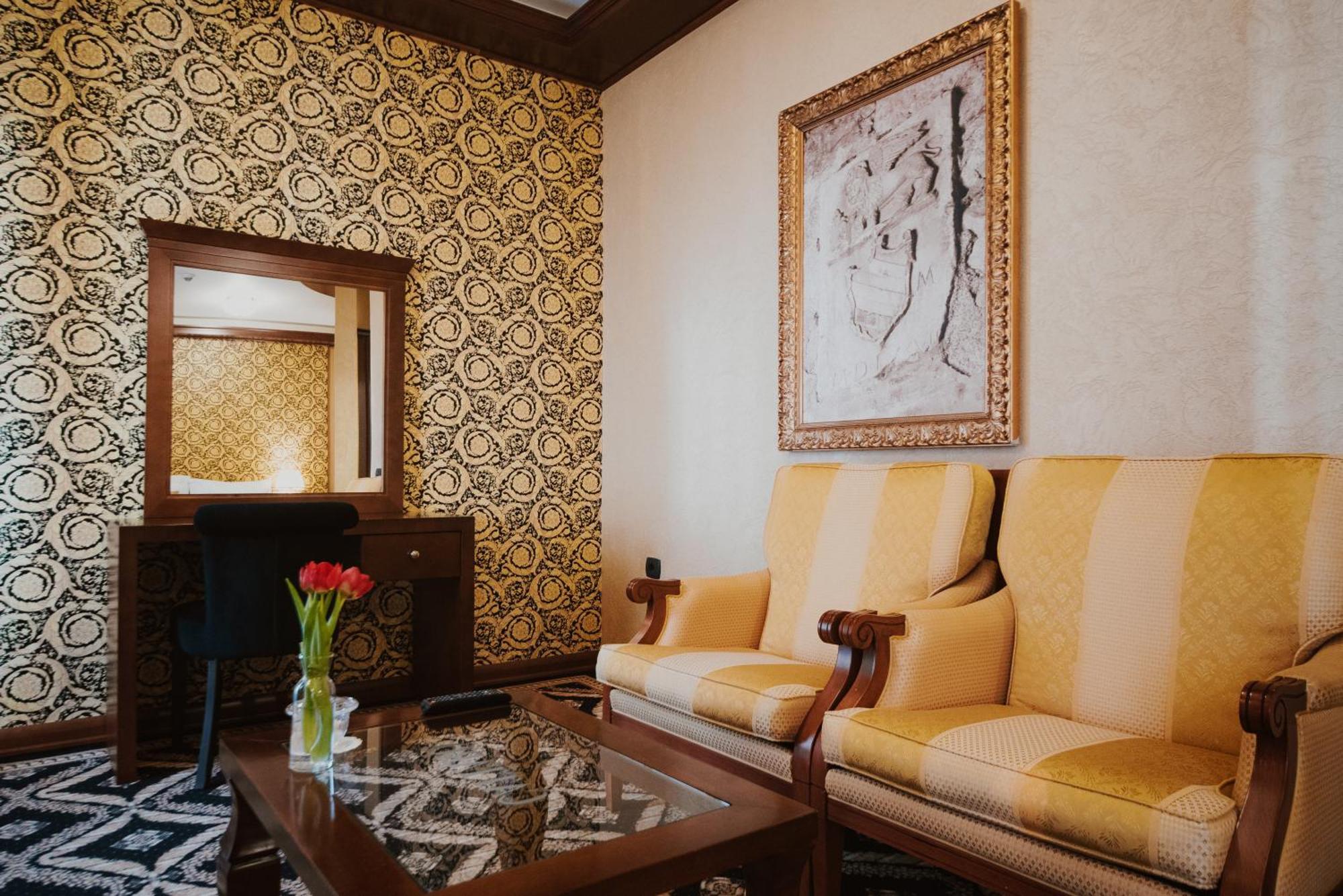 Historic Boutique Hotel Cattaro Екстериор снимка
